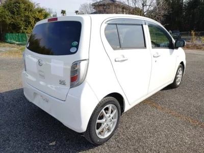 Daihatsu MIRA E S