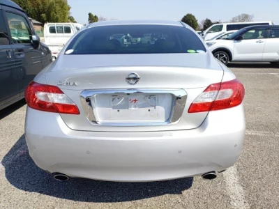 Nissan Cima