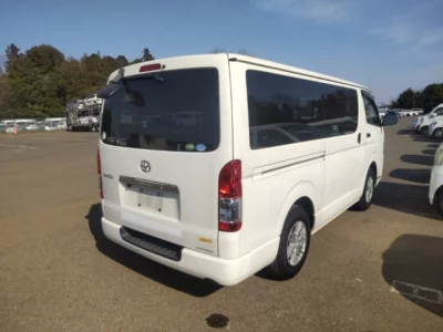 Toyota HiAce Van