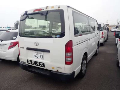 Toyota HiAce Van