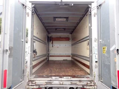 Toyota DYNA  с аукциона в Японии