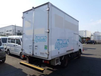 Toyota DYNA  с аукциона в Японии