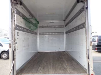 Toyota DYNA  с аукциона в Японии