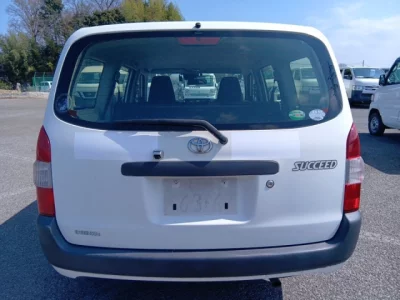 Toyota Succeed