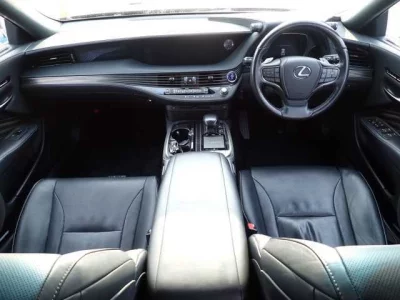 Lexus LS500h