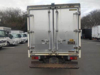 Hino DUTRO  с аукциона в Японии