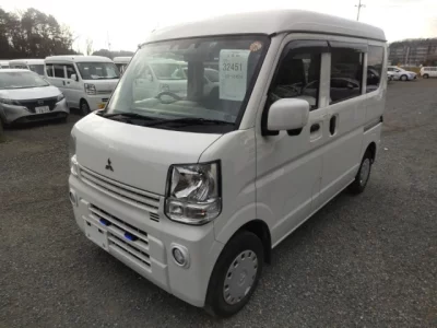 Mitsubishi Minicab Van
