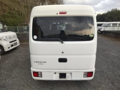 Mitsubishi Minicab Van