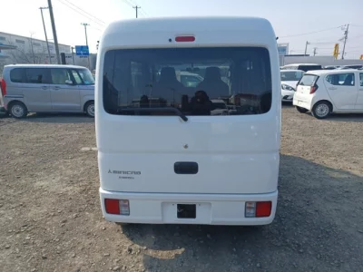 Mitsubishi Minicab Van