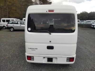 Mitsubishi Minicab Van