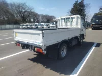 Toyota DYNA лот № 27352 оценка 3.5  с аукциона в Японии 2