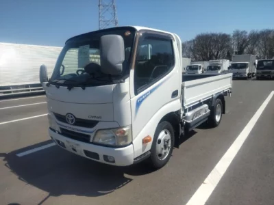 Toyota DYNA  с аукциона в Японии