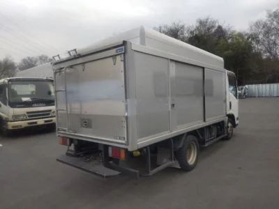 Isuzu ELF
