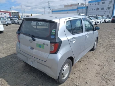 Daihatsu MIRA E S