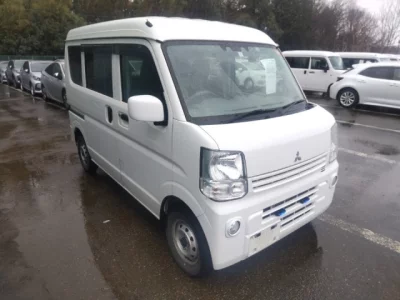 Mitsubishi Minicab Van