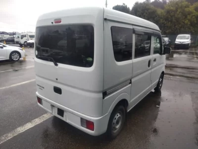 Mitsubishi Minicab Van