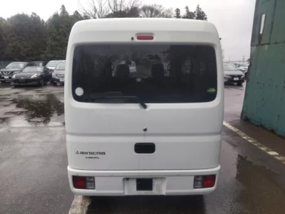 Mitsubishi Minicab Van