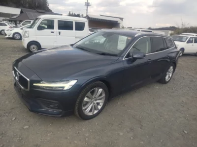Volvo V60  с аукциона в Японии