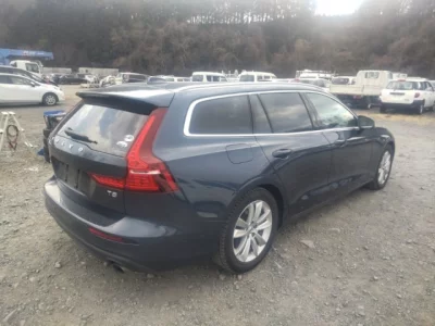 Volvo V60  с аукциона в Японии