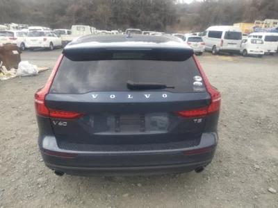 Volvo V60  с аукциона в Японии
