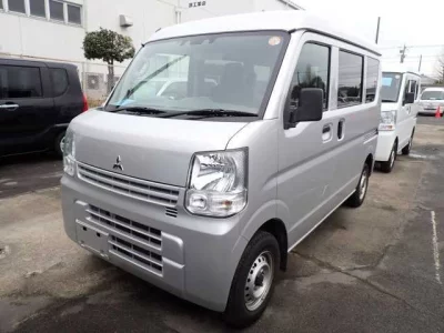 Mitsubishi Minicab Van