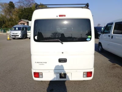 Mitsubishi Minicab Van