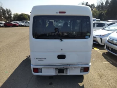 Mitsubishi Minicab Van