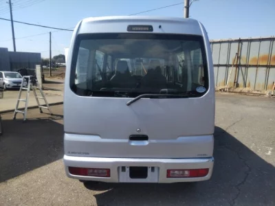Mitsubishi Minicab Van