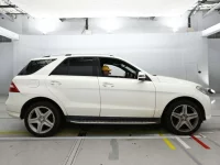 Mercedes-Benz ML CLASS лот № 38084 оценка 4  с аукциона в Японии 2