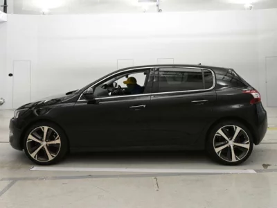 Peugeot 308  с аукциона в Японии
