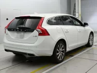 Volvo V60 лот № 38111 оценка 3.5  с аукциона в Японии 1