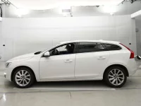 Volvo V60 лот № 38111 оценка 3.5  с аукциона в Японии 3