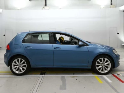 Volkswagen Golf  с аукциона в Японии