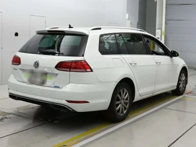 Volkswagen GOLF VARIANT  с аукциона в Японии