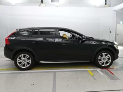 Volvo V60  с аукциона в Японии
