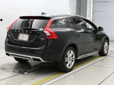 Volvo V60  с аукциона в Японии