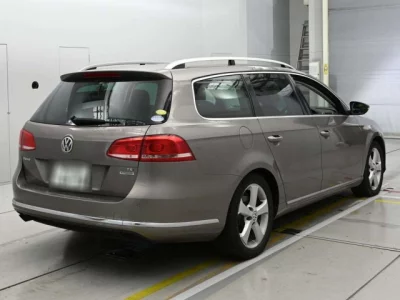 Volkswagen PASSAT VARIANT  с аукциона в Японии