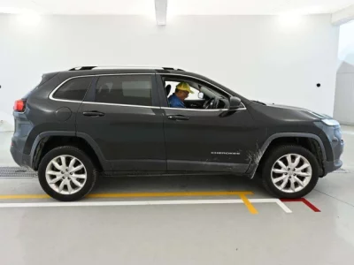 Chrysler JEEP CHEROKEE  с аукциона в Японии