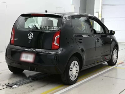Volkswagen UP  с аукциона в Японии