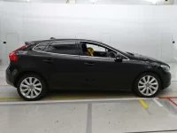 Volvo V40 лот № 38160 оценка 4  с аукциона в Японии 2