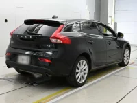 Volvo V40 лот № 38160 оценка 4  с аукциона в Японии 1