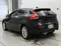 Volvo V40 лот № 38160 оценка 4  с аукциона в Японии 5