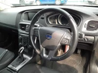 Volvo V40 лот № 38160 оценка 4  с аукциона в Японии 8