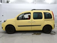 Renault KANGOO лот № 38216 оценка 3.5  с аукциона в Японии 3