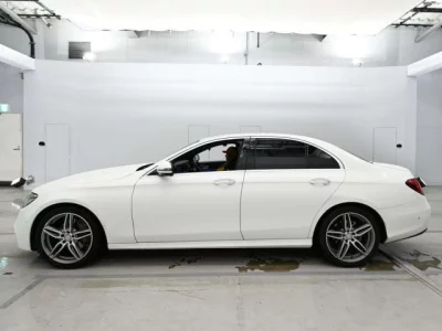 Mercedes-Benz E CLASS  с аукциона в Японии