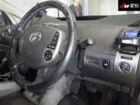 Toyota Prius лот № 30302 оценка 3  с аукциона в Японии 4