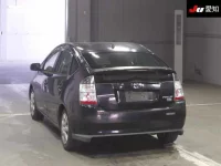 Toyota Prius лот № 30302 оценка 3  с аукциона в Японии 1