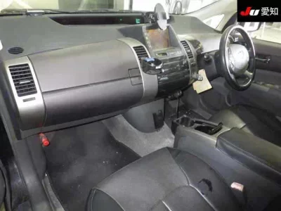 Toyota Prius  с аукциона в Японии