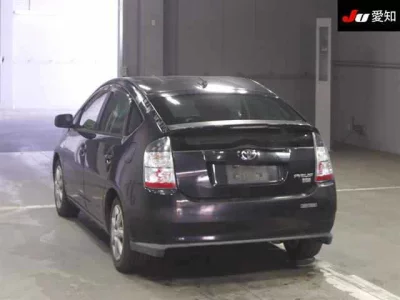 Toyota Prius  с аукциона в Японии