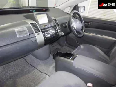 Toyota Prius  с аукциона в Японии